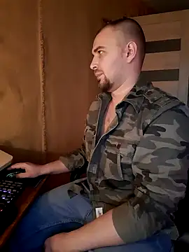 Snapshot of Foxyshaved chatting on 01.19.25 Foxyshaved online show from 01.19.25