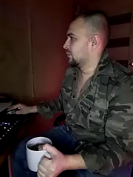 Snapshot of Foxyshaved chatting on 01.21.25 Foxyshaved online show from 01.21.25