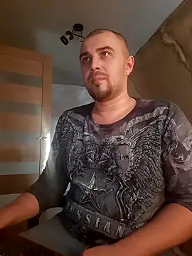 Snapshot of Foxyshaved chatting on 02.05.25 Foxyshaved online show from 02.05.25