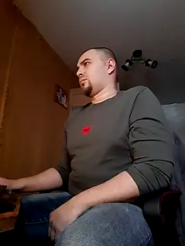 Snapshot of Foxyshaved chatting on 02.10.25 Foxyshaved online show from 02.10.25