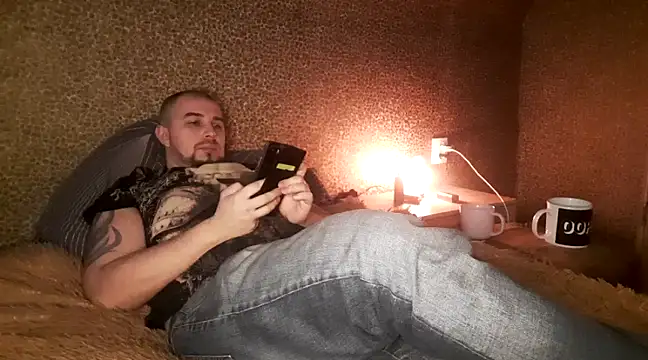 Snapshot of Foxyshaved chatting on 02.22.25 Foxyshaved online show from 02.22.25