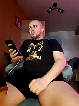 Snapshot of Foxyshaved chatting on 03.04.25 Foxyshaved online show from 03.04.25