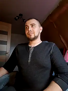 Snapshot of Foxyshaved chatting on 03.12.25 Foxyshaved online show from 03.12.25