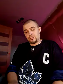 Snapshot of Foxyshaved chatting on 03.20.25 Foxyshaved online show from 03.20.25