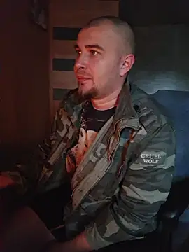 Snapshot of Foxyshaved chatting on 09.15.25 Foxyshaved online show from 09.15.25