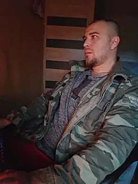 Snapshot of Foxyshaved chatting on 09.16.25 Foxyshaved online show from 09.16.25