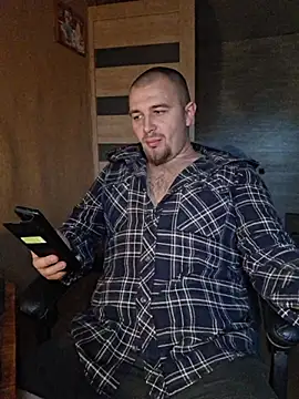 Snapshot of Foxyshaved chatting on 09.21.25 Foxyshaved online show from 09.21.25