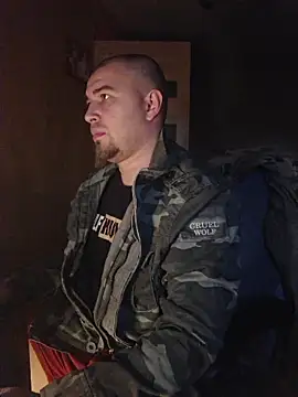 Snapshot of Foxyshaved chatting on 10.08.25 Foxyshaved online show from 10.08.25