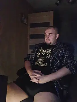 Snapshot of Foxyshaved chatting on 10.17.25 Foxyshaved online show from 10.17.25