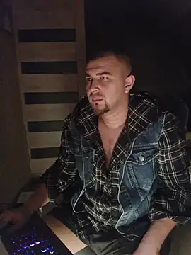 Snapshot of Foxyshaved chatting on 10.29.25 Foxyshaved online show from 10.29.25