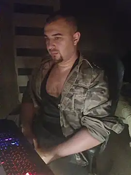 Snapshot of Foxyshaved chatting on 11.01.25 Foxyshaved online show from 11.01.25