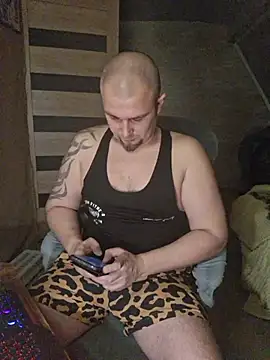 Foxyshaved online show from 12.05.25