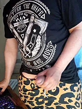 Foxyshaved online show from 05.17.26
