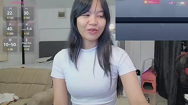 Snapshot of Kana_G chatting on 01.17.25 Kana G online show from 01.17.25