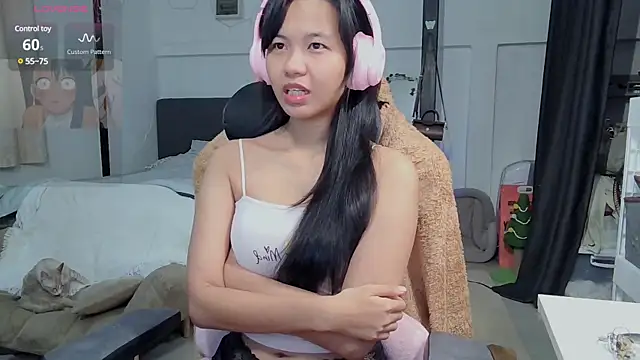 Snapshot of Kana_G chatting on 01.27.25 Kana G online show from 01.27.25