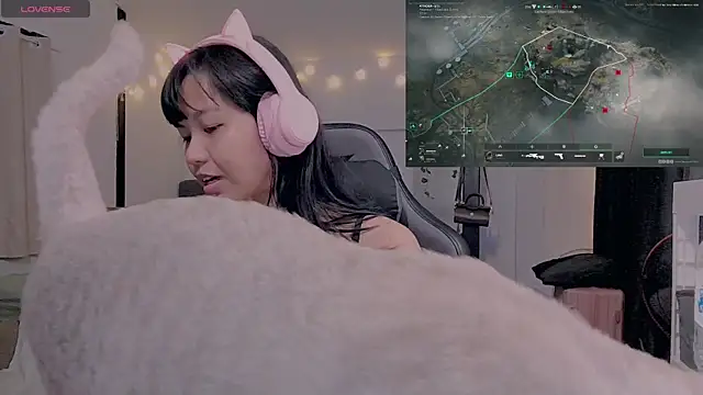 Snapshot of Kana_G chatting on 01.29.25 Kana G online show from 01.29.25