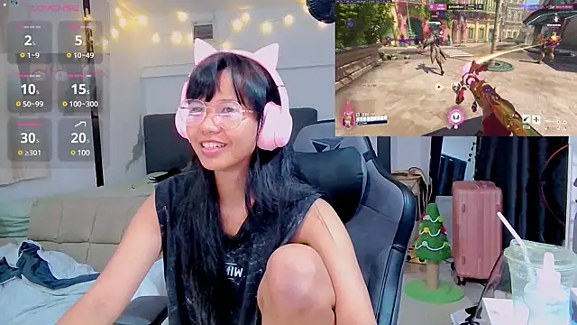 Snapshot of Kana_G chatting on 02.12.25 Kana G online show from 02.12.25