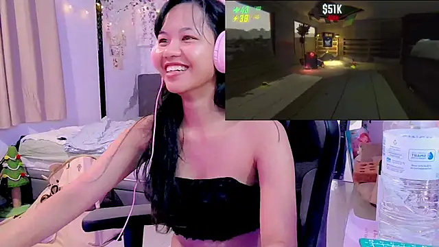 Snapshot of Kana_G chatting on 03.17.25 Kana G online show from 03.17.25