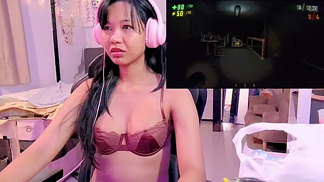 Snapshot of Kana_G chatting on 03.19.25 Kana G online show from 03.19.25