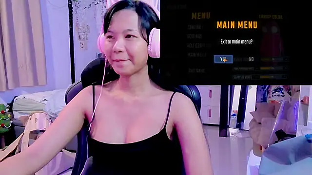 Snapshot of Kana_G chatting on 03.20.25 Kana G online show from 03.20.25