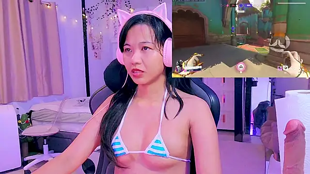 Snapshot of Kana_G chatting on 03.22.25 Kana G online show from 03.22.25