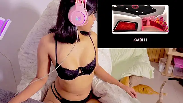 Snapshot of Kana_G chatting on 10.24.25 Kana G online show from 10.24.25