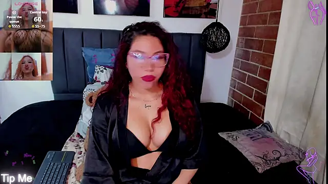 kyliejenner hot online show from 10.10.25