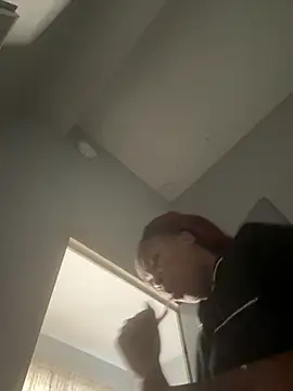 slimcateee online show from 10.19.25