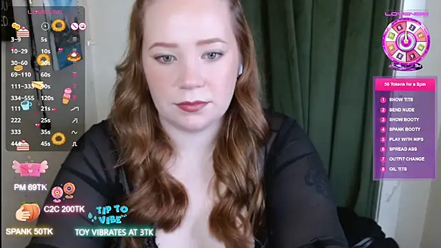 Snapshot of MissLolaLuxxx chatting on 02.01.26 MissLolaLuxxx online show from 02.01.26