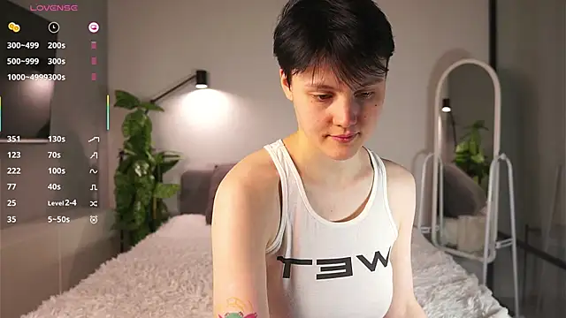 MaryCoopeer online show from 02.20.25