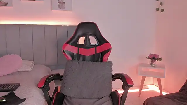  janiis online show from 10.02.25