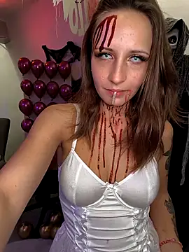 emma4xxx online show from 10.31.25