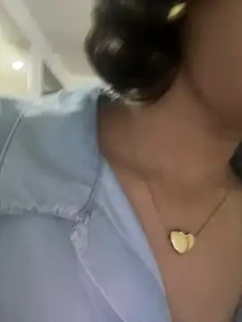 Snapshot of CuteeRose chatting on 01.15.25 CuteeRose online show from 01.15.25