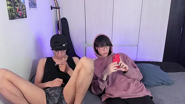 Aventure Twinks online show from 12.14.24