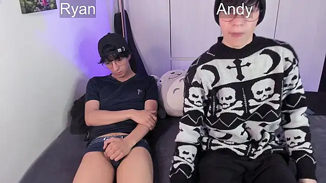 Aventure Twinks online show from 12.19.24