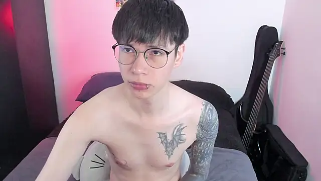 Aventure Twinks online show from 06.12.26