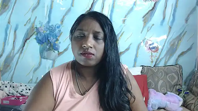 Snapshot of Indian_tracy chatting on 05.14.26 Indian tracy online show from 05.14.26