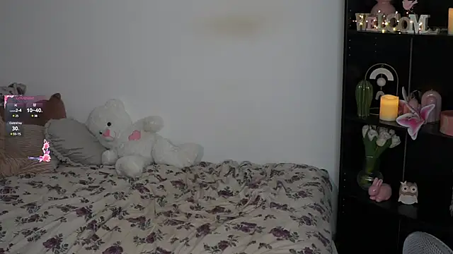 Nicolette  Shea  online show from 12.06.24