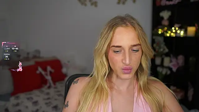 Nicolette  Shea  online show from 12.22.24