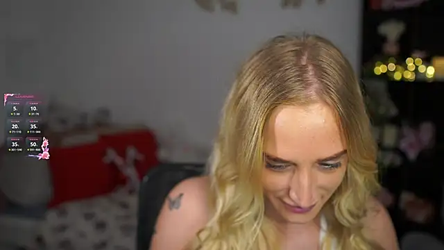 Nicolette  Shea  online show from 12.24.24