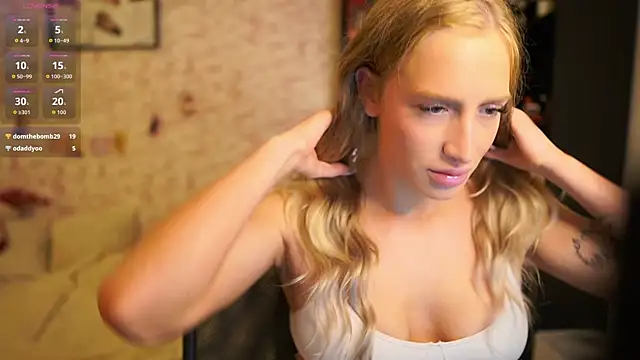 Nicolette  Shea  online show from 01.06.26