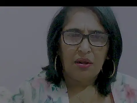 sexy69hotmum online show from 12.25.24