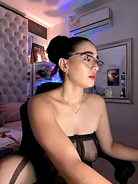 ZarahEvans online show from 11.21.25