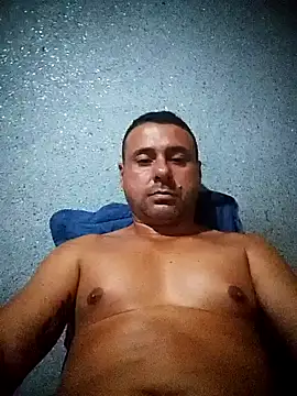 Snapshot of Luroboy chatting on 04.10.26 Luroboy online show from 04.10.26