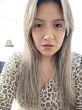 valeriahunter1 online show from 02.26.26