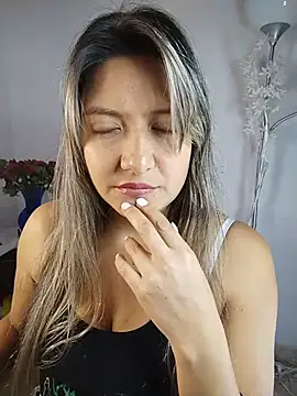 valeriahunter1 online show from 05.22.26