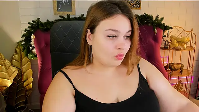 Snapshot of KimberlyMaran chatting on 12.20.24 KimberlyMaran online show from 12.20.24