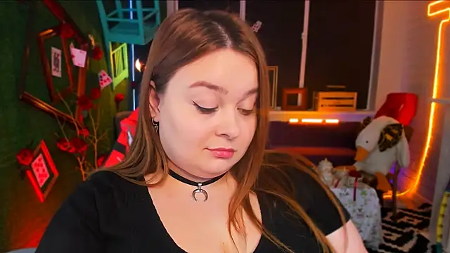 Snapshot of KimberlyMaran chatting on 02.15.25 KimberlyMaran online show from 02.15.25