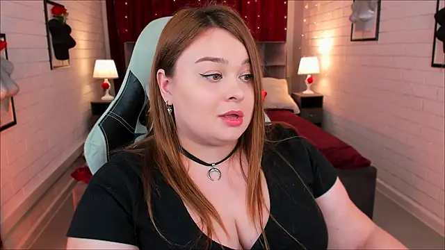 Snapshot of KimberlyMaran chatting on 02.18.25 KimberlyMaran online show from 02.18.25