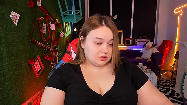 Snapshot of KimberlyMaran chatting on 02.25.25 KimberlyMaran online show from 02.25.25